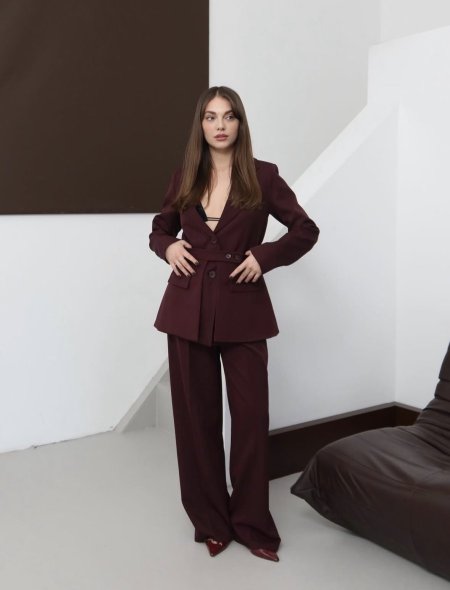 طقم بليزر مع بنطلون