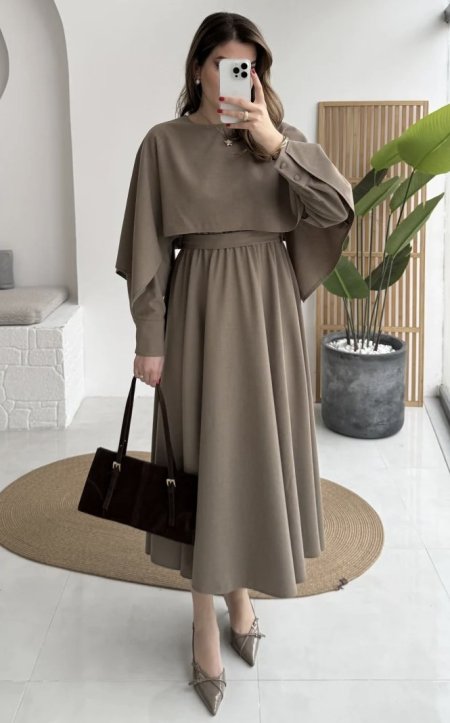 فستان مع كاب عالكتف