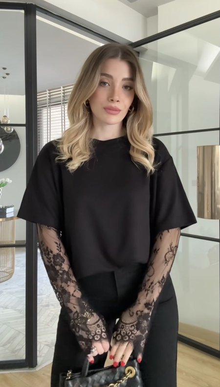 بلوزة مع اكمام دانتيل