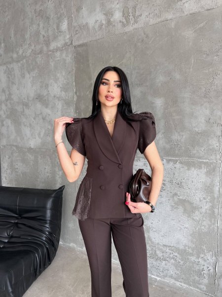 طقم بليزر دانتيل مع بنطلون