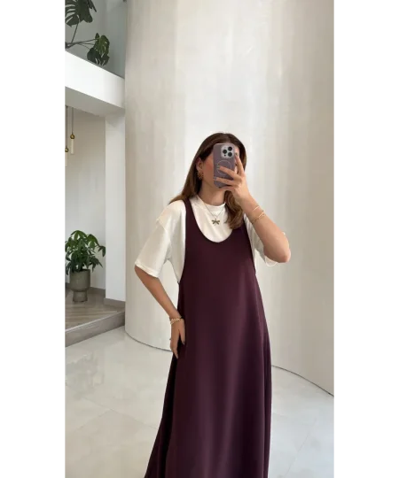 Burgundy مائل الى بنفسجي